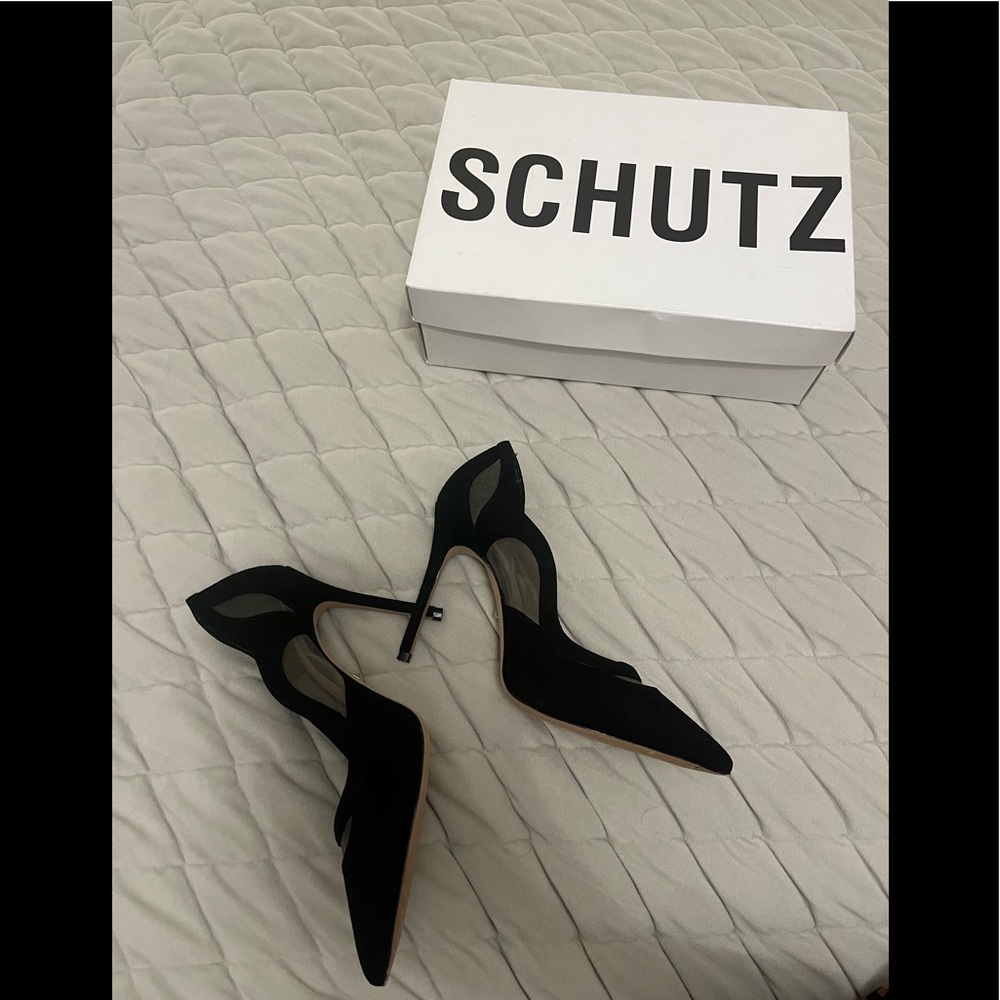 Schutz Poliany Pump in black size 9